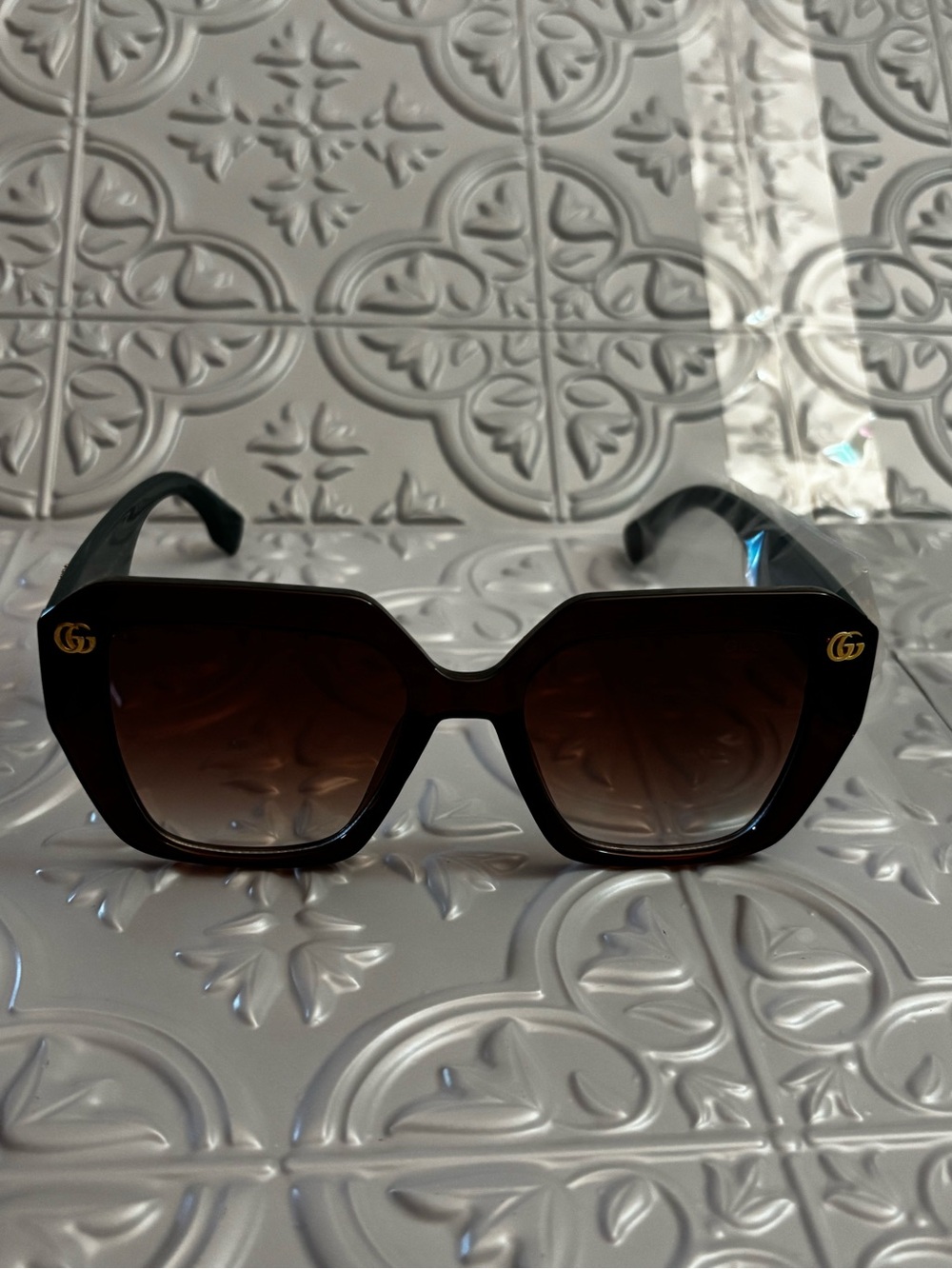 Brand new Women's Black Gradient Square Sunglasses